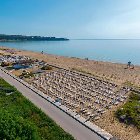 Sunrise Aparthotel 4*