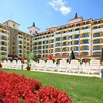 Sunrise شقة فندقية 4*