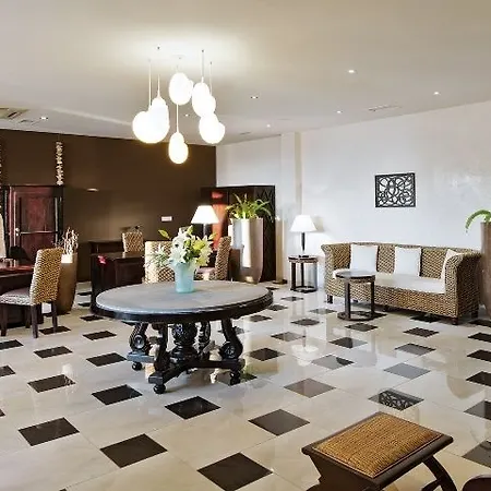 Sunrise Aparthotel